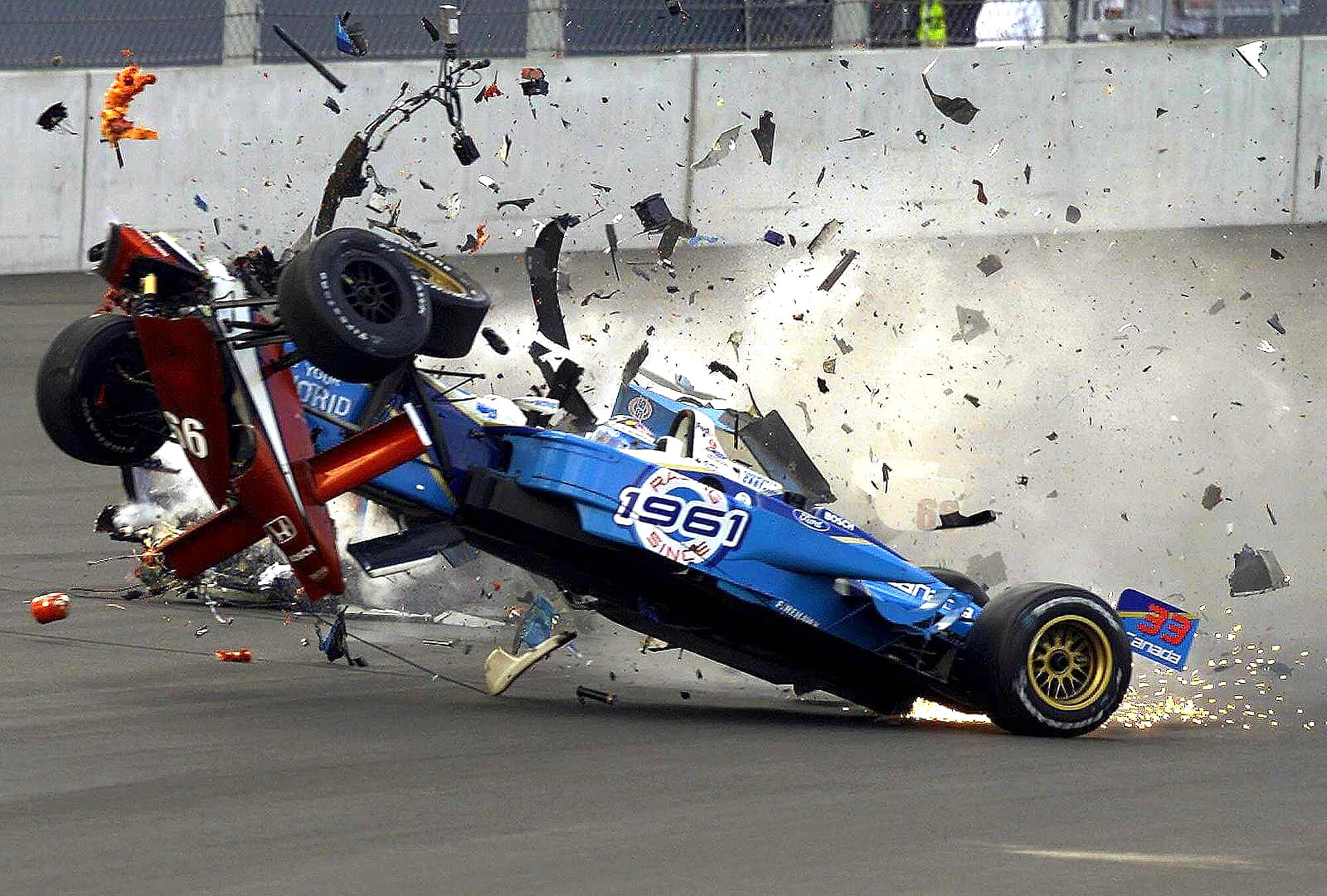 medicina-online-alex-zanardi-formula-1-2001-lausitzring-f1-gp-gran-premio-crash-morte-dead-death-auto-incidente-automobilistico-video-italia-rettilineo-amputazione-gambe-paraolimpiadi-vi